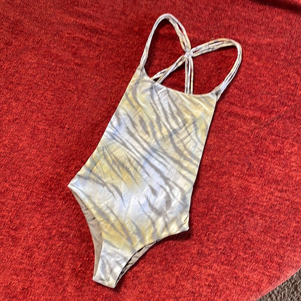 NWOT - never worn. Super cute yellow and gray tiger stripe One- Piece!